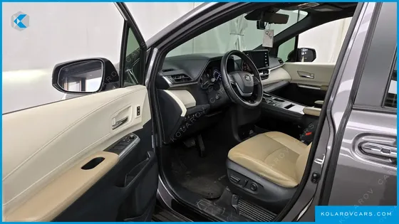 TOYOTA SIENNA 2.5 HYBRID AWD