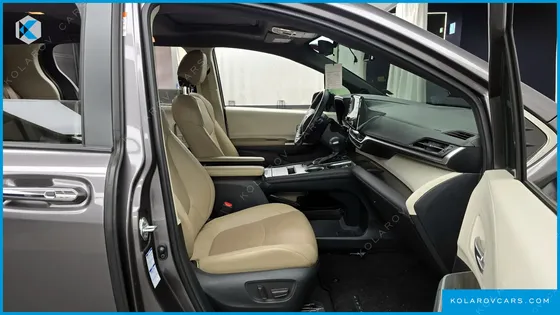 TOYOTA SIENNA 2.5 HYBRID AWD