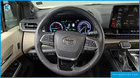 TOYOTA SIENNA 2.5 HYBRID AWD