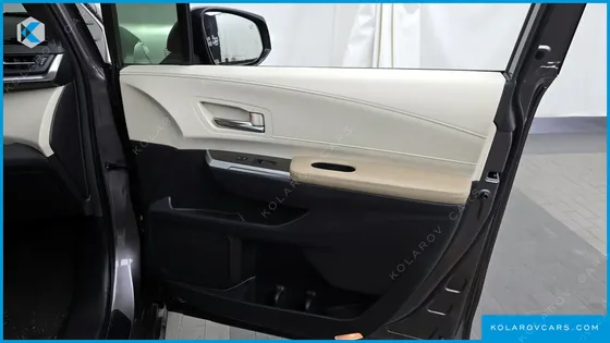 TOYOTA SIENNA 2.5 HYBRID AWD