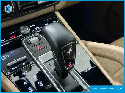 PORSCHE CAYENNE 3.0 E-HYBRID PLATINUM EDITION