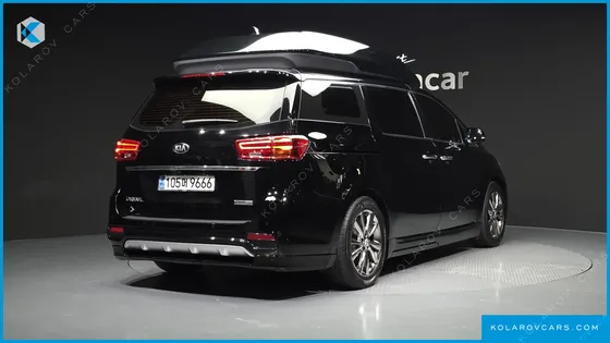 KIA CARNIVAL 9-SEATER HI-LIMOUSINE