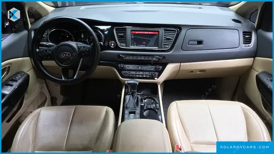 KIA CARNIVAL 9-SEATER HI-LIMOUSINE