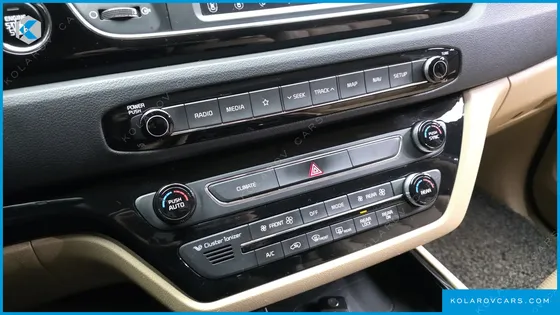 KIA CARNIVAL 9-SEATER HI-LIMOUSINE
