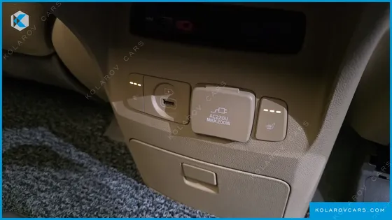 KIA CARNIVAL 9-SEATER HI-LIMOUSINE