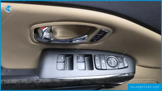 KIA CARNIVAL 9-SEATER HI-LIMOUSINE