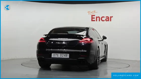 PORSCHE PANAMERA 4.8 GTS