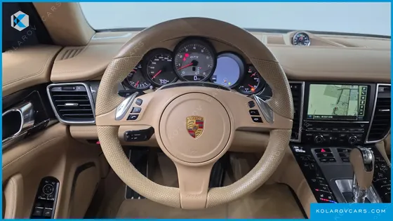 PORSCHE PANAMERA 4.8 GTS
