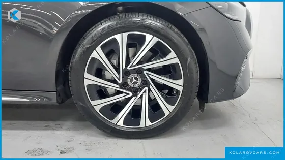 MERCEDES E-CLASS E300 4MATIC EXCLUSIVE