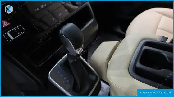 HYUNDAI STARIA 4WD TOURER 9-SEATER