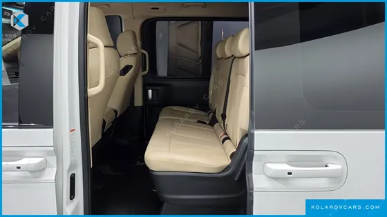 HYUNDAI STARIA 4WD TOURER 9-SEATER