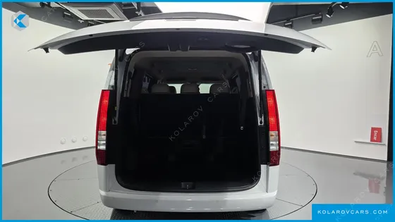 HYUNDAI STARIA 4WD TOURER 9-SEATER