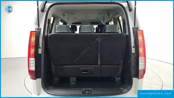 HYUNDAI STARIA TOURER 11-SEATER