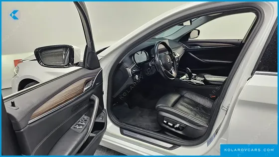 BMW 5 SERIES 530I XDRIVE LUXURY PLUS