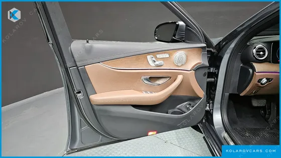 MERCEDES E-CLASS E300E 4MATIC EXCLUSIVE