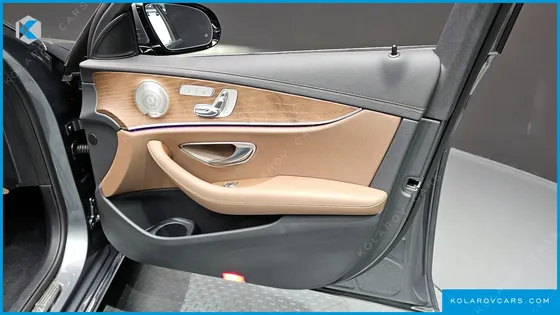 MERCEDES E-CLASS E300E 4MATIC EXCLUSIVE