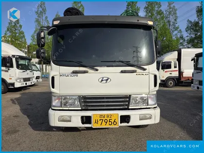 HYUNDAI MEGA TRUCK GOLD