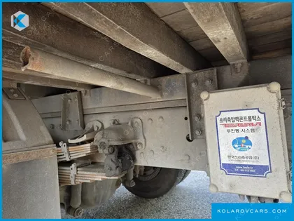 HYUNDAI MEGA TRUCK GOLD