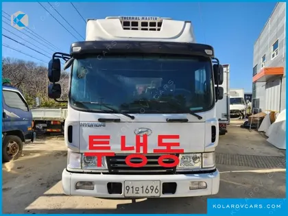 HYUNDAI MEGA TRUCK GOLD