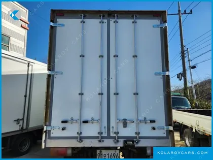 HYUNDAI MEGA TRUCK GOLD
