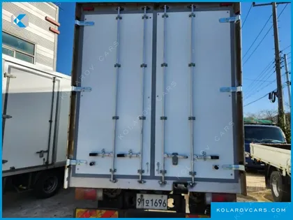 HYUNDAI MEGA TRUCK GOLD