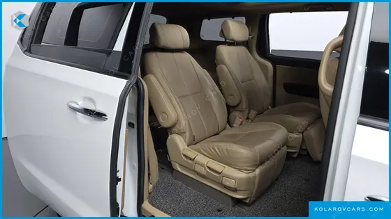 KIA CARNIVAL 7-SEATER LIMOUSINE