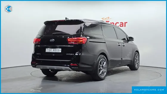 KIA CARNIVAL 7-SEATER LIMOUSINE