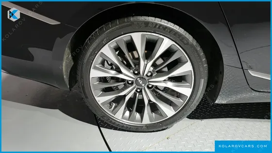 KIA K8 2.5 GASOLINE 2WD