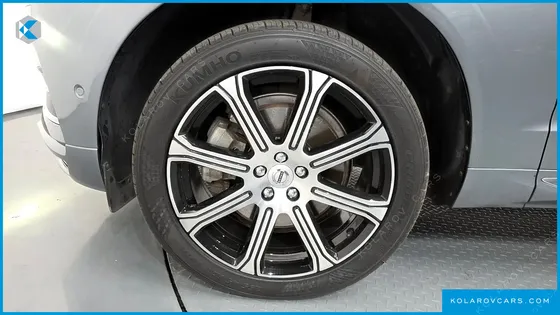 VOLVO XC60 B6 INSCIRTION