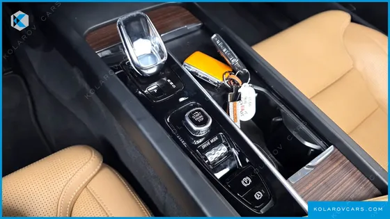 VOLVO XC60 B6 INSCIRTION
