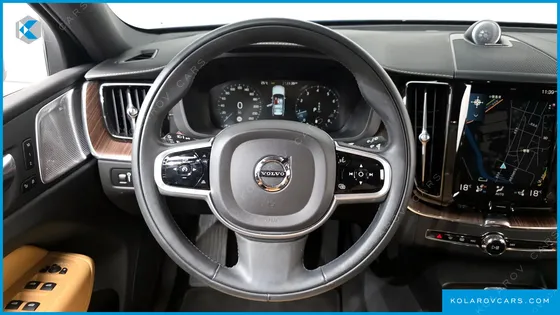VOLVO XC60 B6 INSCIRTION
