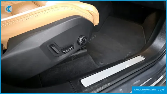 VOLVO XC60 B6 INSCIRTION