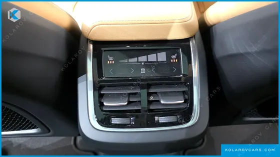 VOLVO XC60 B6 INSCIRTION