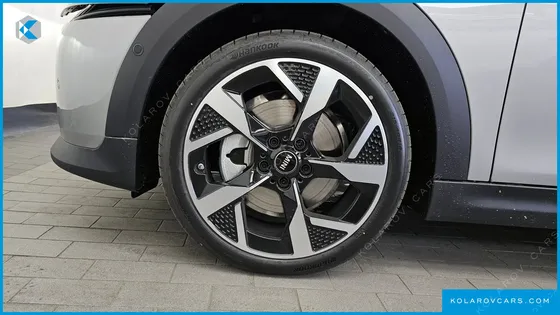 MINI COOPER FAVOURED