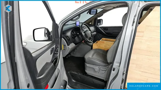 HYUNDAI STAREX CAMPING CAR