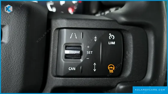 LAND ROVER DEFENDER 110 D300 75TH EDITION