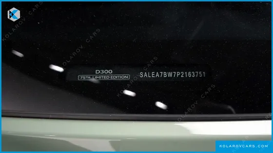 LAND ROVER DEFENDER 110 D300 75TH EDITION