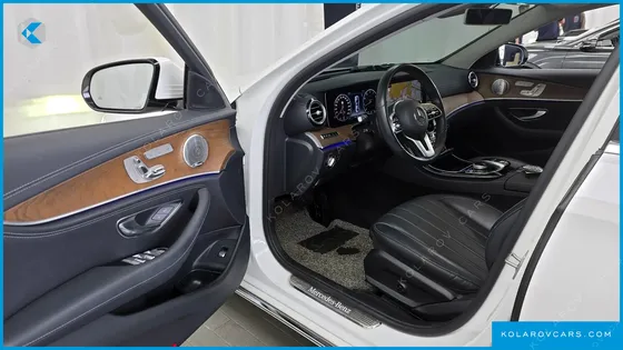 MERCEDES E-CLASS E300 4MATIC EXCLUSIVE