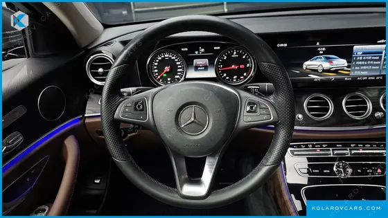 MERCEDES E-CLASS E220D AVANTGARDE