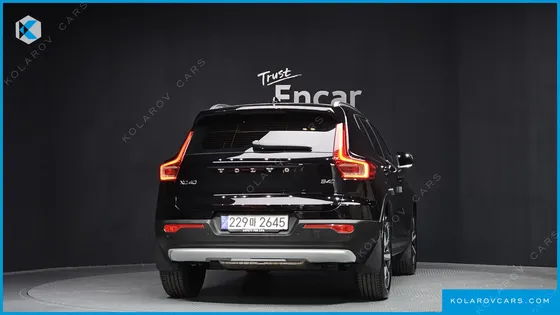 VOLVO XC40 B4 ULTIMATE BRIGHT