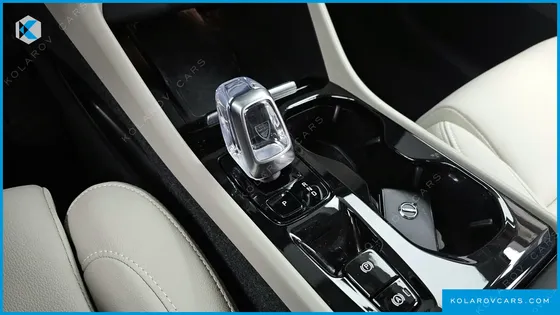 VOLVO XC40 B4 ULTIMATE BRIGHT