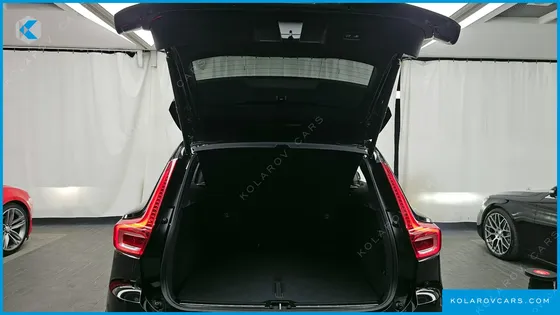 VOLVO XC40 B4 ULTIMATE BRIGHT