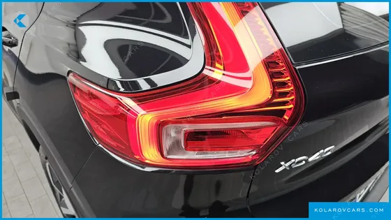 VOLVO XC40 B4 ULTIMATE BRIGHT