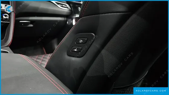 GENESIS G70 GASOLINE 2.5T 4WD