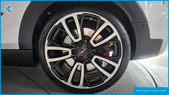 MINI CLUBMAN JCW