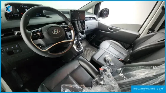 HYUNDAI STARIA CARGO 3-SEATER