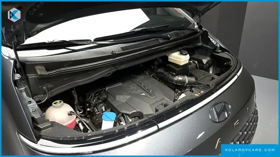 HYUNDAI STARIA L3.5 CARGO 5-SEATER