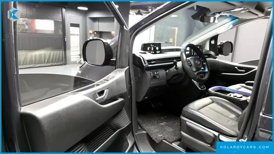 HYUNDAI STARIA L3.5 CARGO 5-SEATER