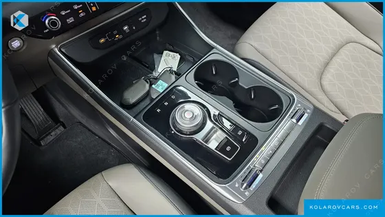 KIA CARNIVAL HEV 9SEATER NOBLESS