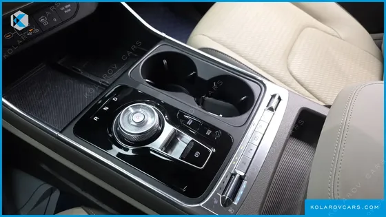 KIA CARNIVAL 9-SEATER SIGNATURE